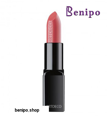 رژ لب جامد کلاسیک با بافت نرم