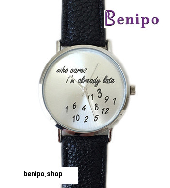 ساعت مچی طرح اعداد بهم ریخته