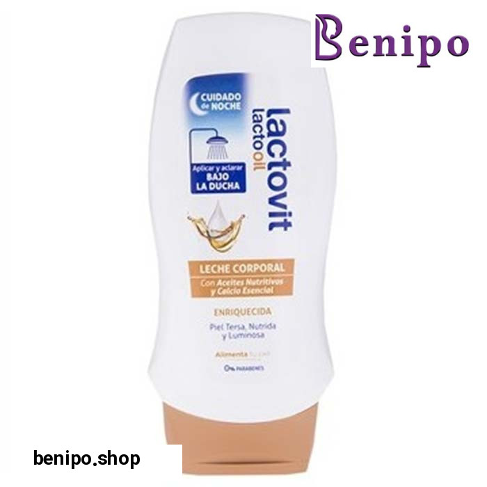 شیر بدن زیر دوش شب