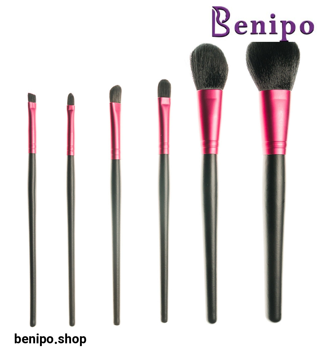 ست براش آرایشی 6 عددی همراه با کیف ارسال با رنگ رندوم